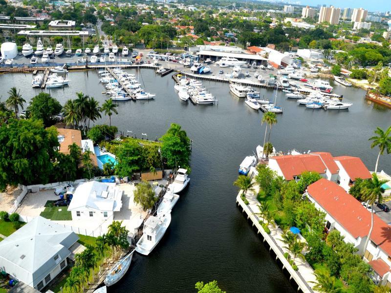 Riviera Luxury Living At River Oaks Marina And Tower ไมอามี ภายนอก รูปภาพ
