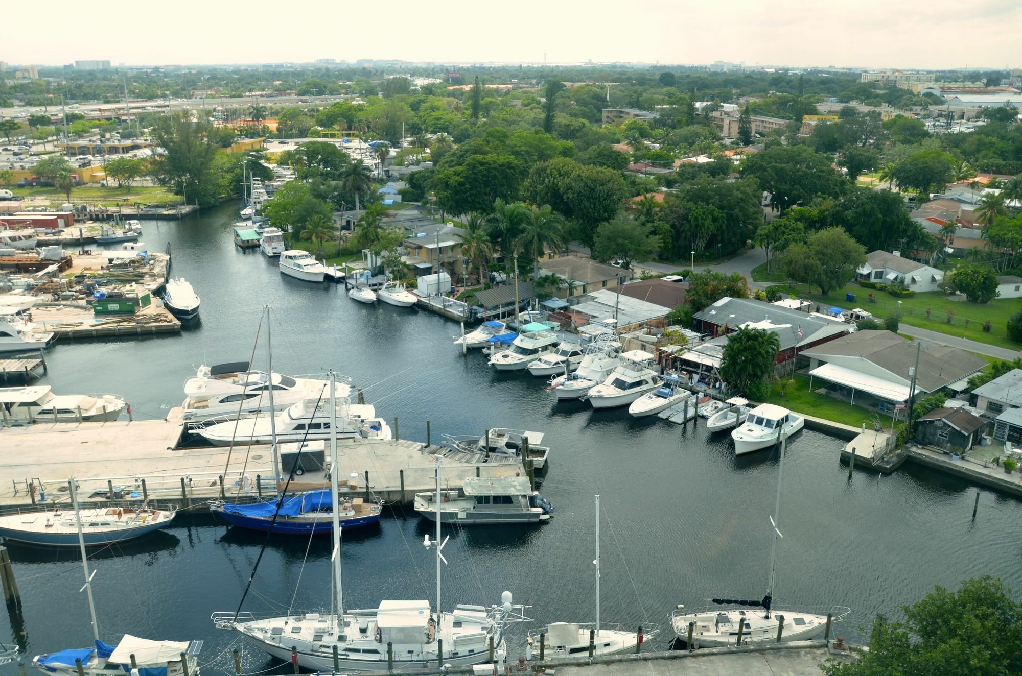 Riviera Luxury Living At River Oaks Marina And Tower ไมอามี ภายนอก รูปภาพ